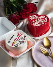 Bentô de coração vermelho e bentô de Dia dos Namorados com rosas