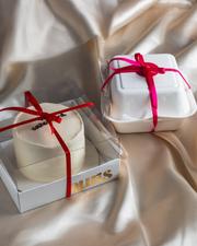 Bentô cake embalado para presente com laço vermelho